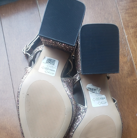 Sparkling Heels - Picture 5 of 6